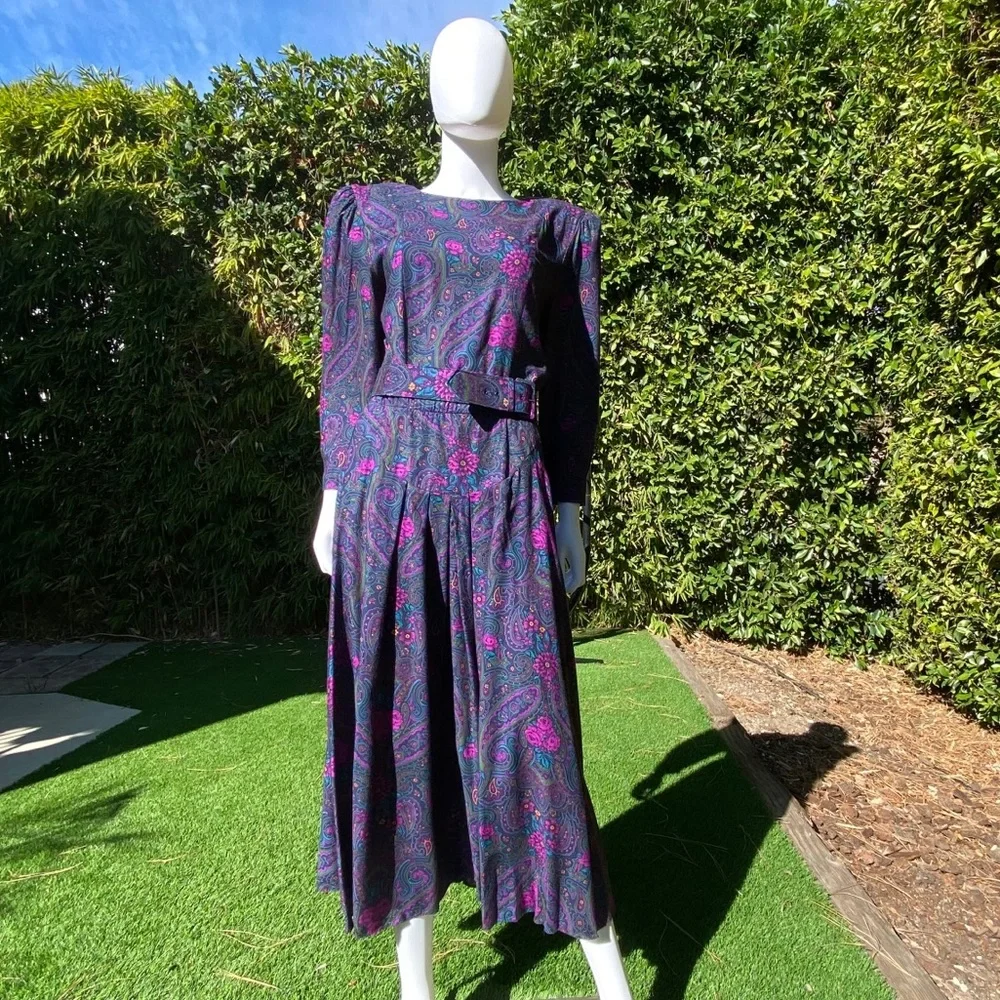 E.D. Michaels Vintage Paisley Long Sleeved Dress - Picture 2 of 11